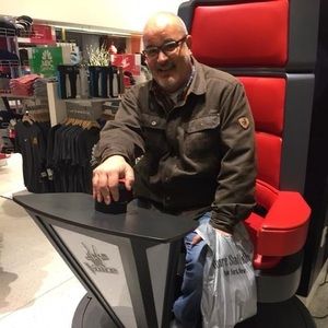 Meet your Posher, Bob